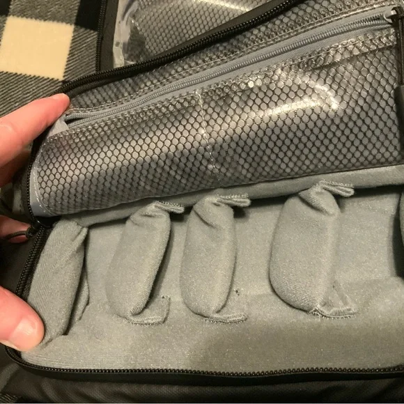 GoPro Black Backpack Sleek Design Water-Resistant - Picture 5 of 5